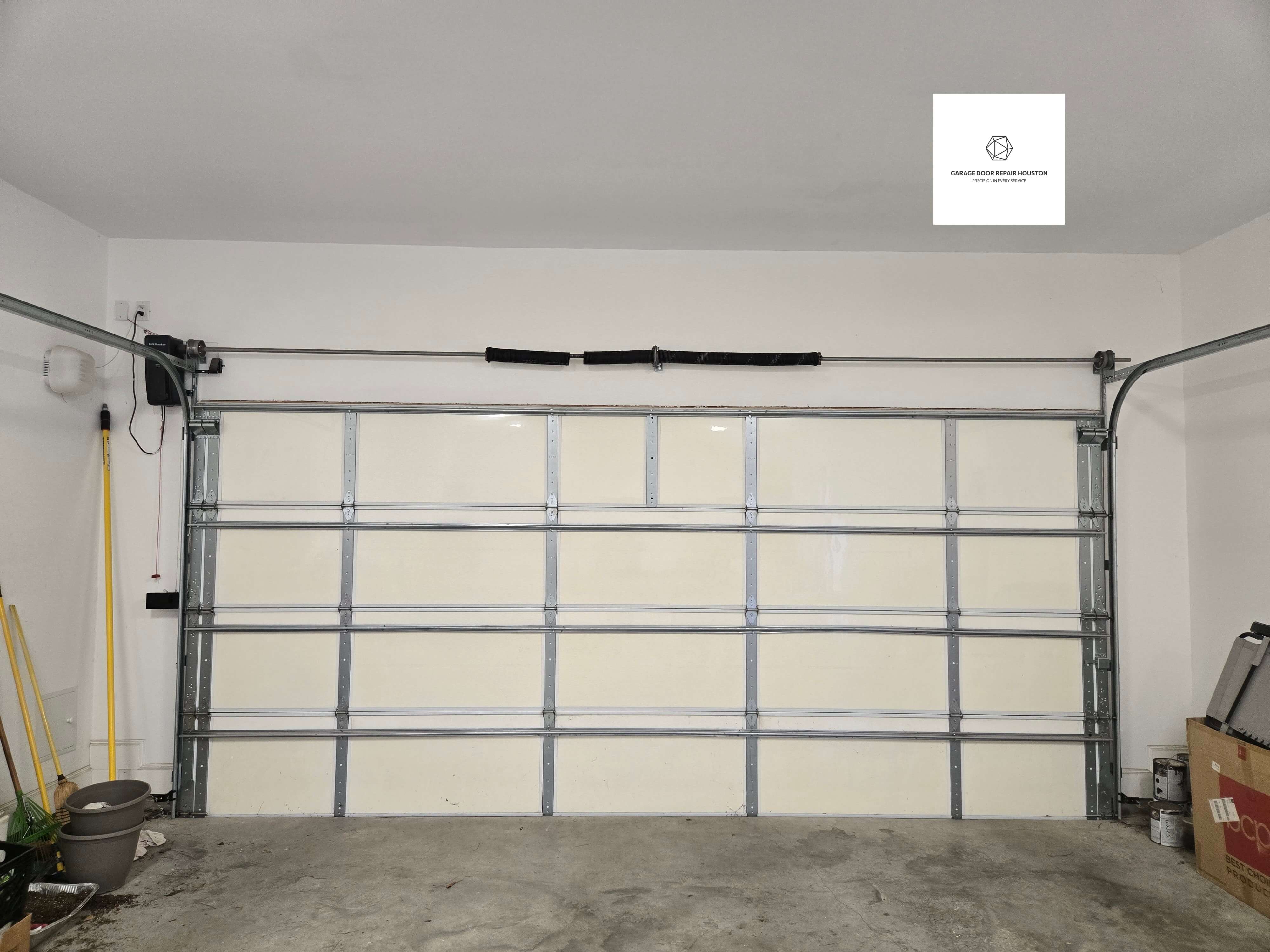 broken-torsion-springs-replacement